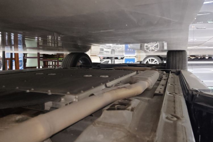 Used Lynk & Co 08 EM-P 2023 120km Long-Range Halo Left Side Sill