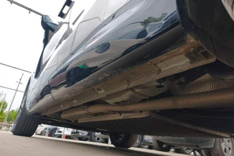 Used Lynk & Co 08 EM-P 2023 245km Ultra-Long Range Halo Left Side Sill