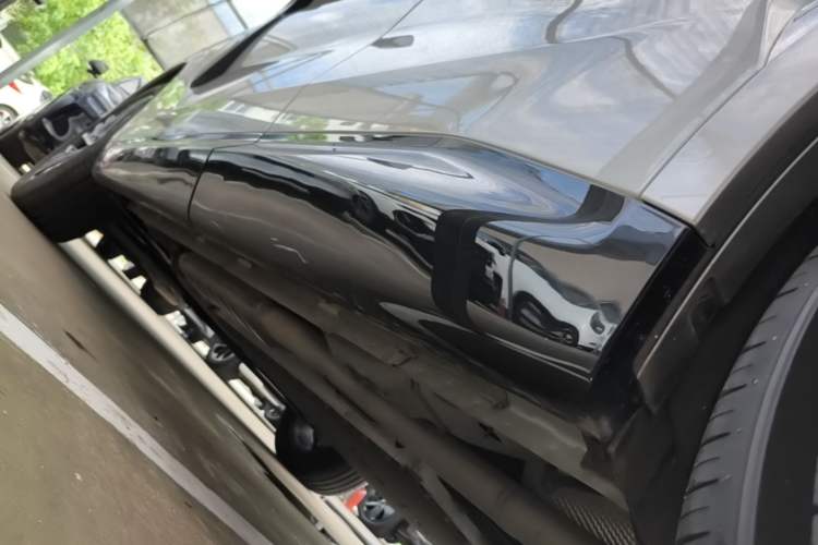 Used Lynk & Co 08 EM-P 2023 245km Ultra-Long Range Halo Left Side Sill