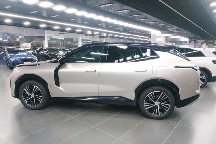 Used Lynk & Co 08 EM-P 2023 245km Ultra-Long Range Halo Left Side