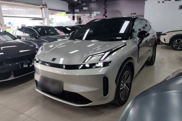 Used Lynk & Co 08 EM-P 2023 120km Long-Range Halo