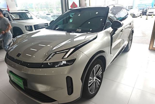 Used Lynk & Co 08 EM-P 2023 120km Long-Range Halo