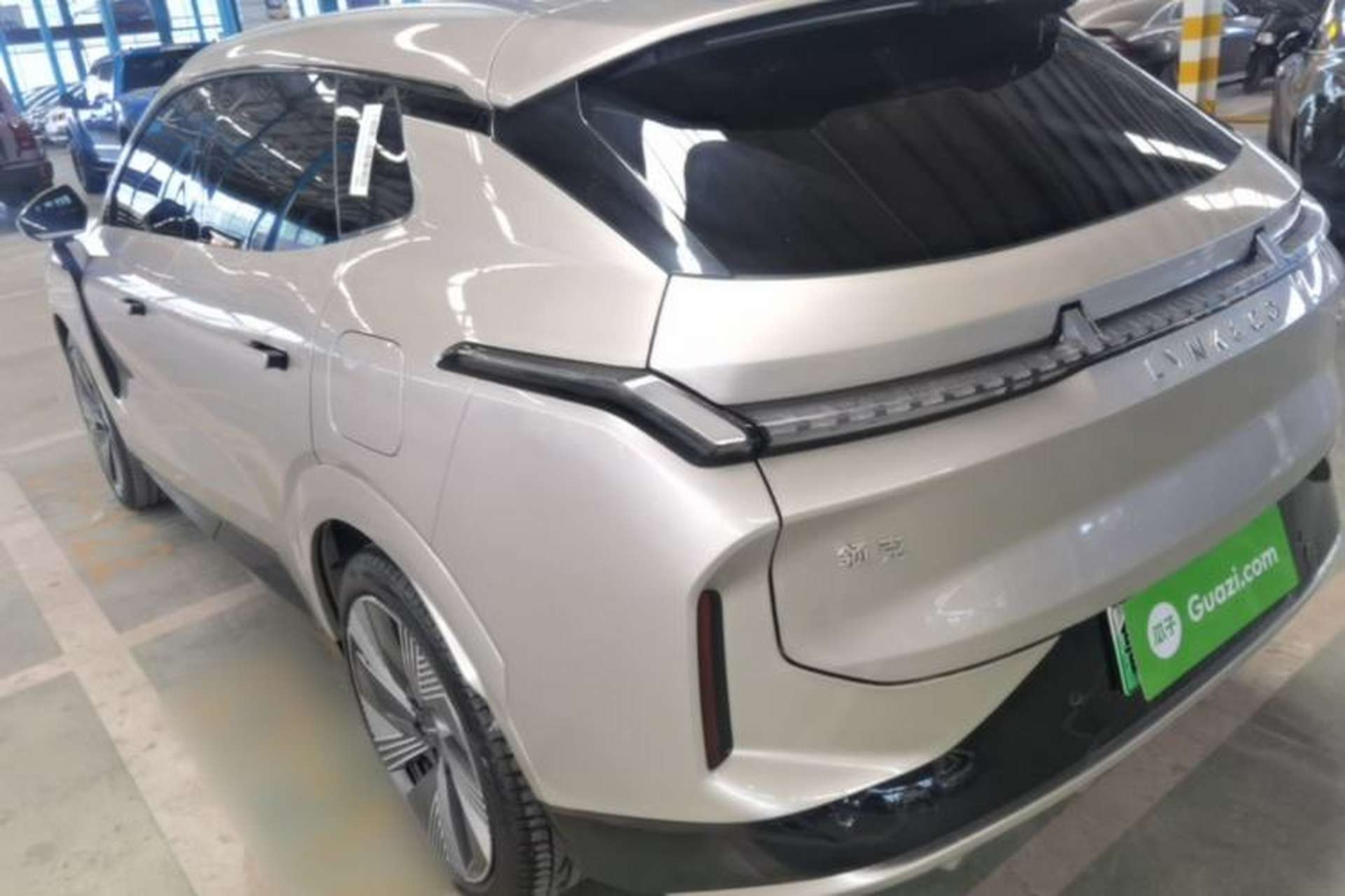 Used Lynk & Co 08 EM-P 2023 120km Long-Range Halo Rear Left 45 Deg