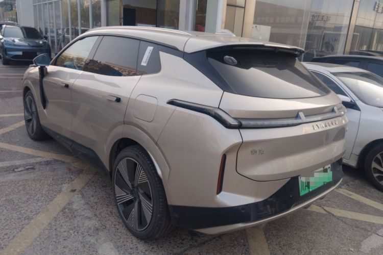 Used Lynk & Co 08 EM-P 2023 120km Long-Range Halo Rear Left 45 Deg