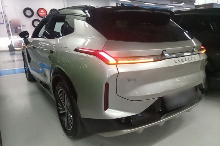 Used Lynk & Co 08 EM-P 2023 120km Long-Range Halo Rear Left 45 Deg