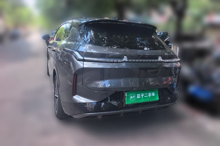 Used Lynk & Co 08 EM-P 2023 120km Long-Range Halo Rear Left 45 Deg