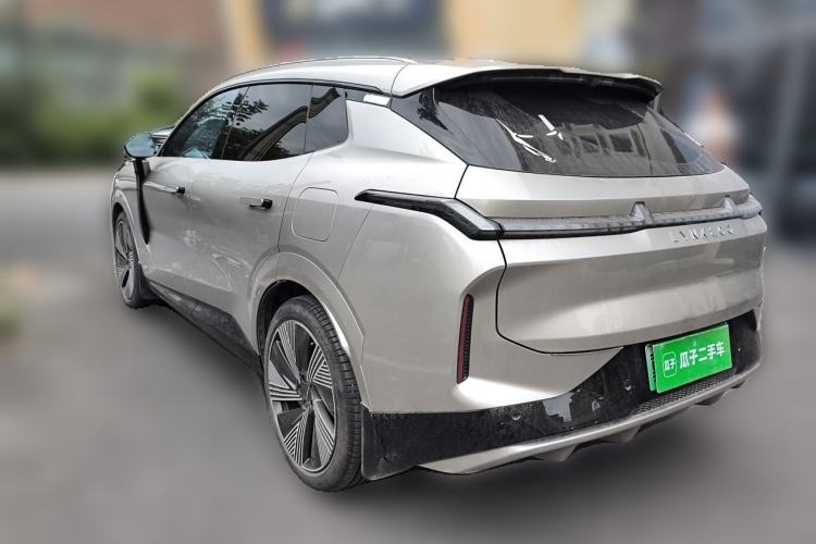 Used Lynk & Co 08 EM-P 2023 120km Long-Range Pro Rear Left 45 Deg