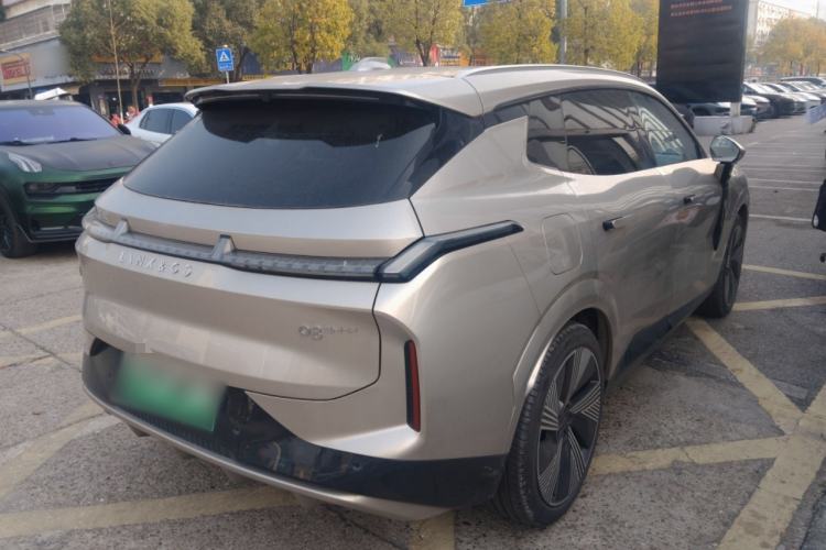 Used Lynk & Co 08 EM-P 2023 120km Long-Range Halo Rear Right 45 Deg