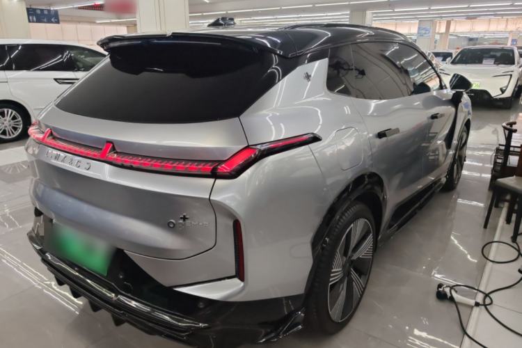 Used Lynk & Co 08 EM-P 2023 120km Long-Range Halo Rear Right 45 Deg