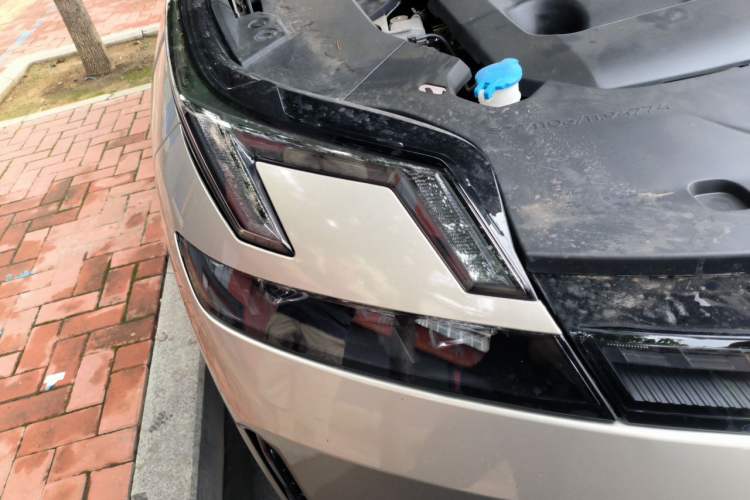 Used Lynk & Co 08 EM-P 2023 220km All-Wheel-Drive Performance Halo Right Front Headlight