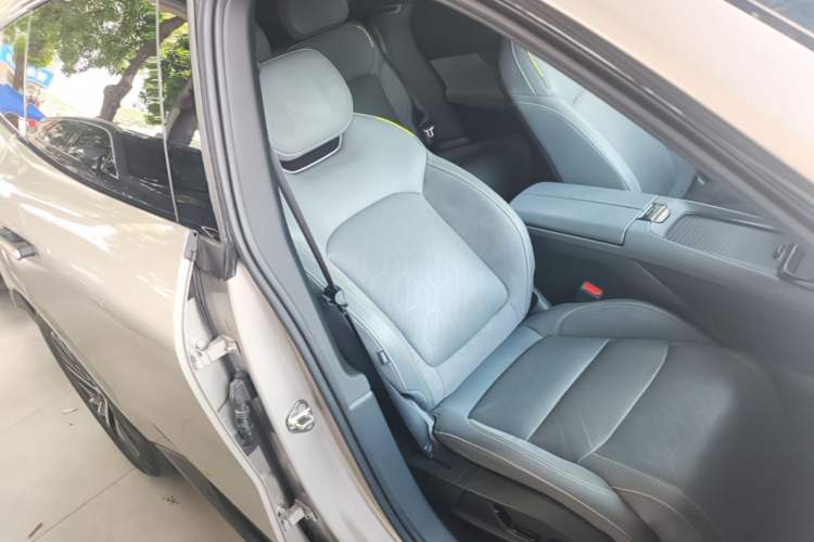 Used Lynk & Co 08 EM-P 2023 245km Ultra-Long Range Halo Right Front Seat