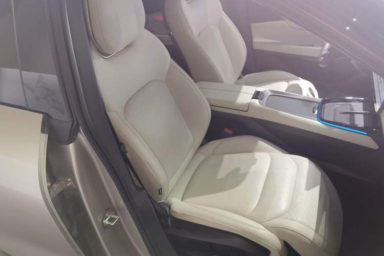 Used Lynk & Co 08 EM-P 2023 245km Ultra-Long Range Halo Right Front Seat