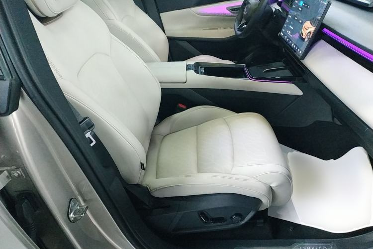 Used Lynk & Co 08 EM-P 2023 245km Ultra-Long Range Halo Right Front Seat