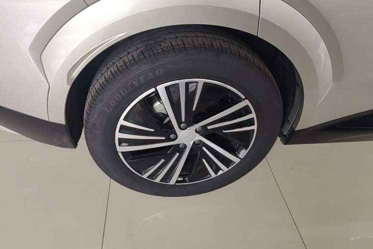 Used Lynk & Co 08 EM-P 2023 245km Ultra-Long Range Halo Right Rear Wheel Hub