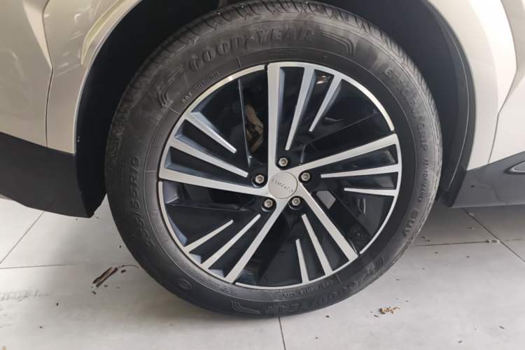 Used Lynk & Co 08 EM-P 2023 245km Ultra-Long Range Halo Right Rear Wheel Hub