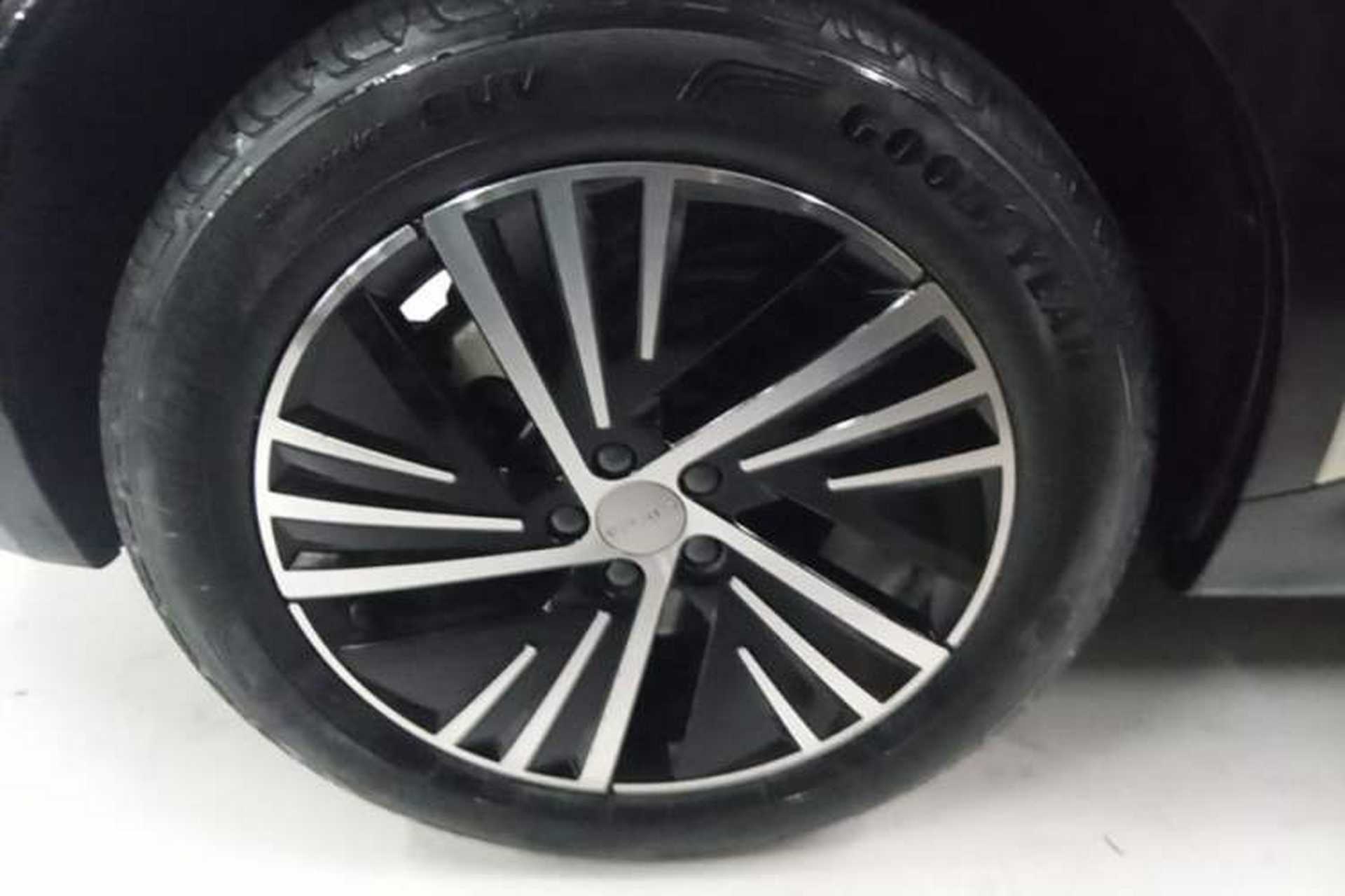 Used Lynk & Co 08 EM-P 2023 120km Long-Range Halo Right Rear Wheel Hub