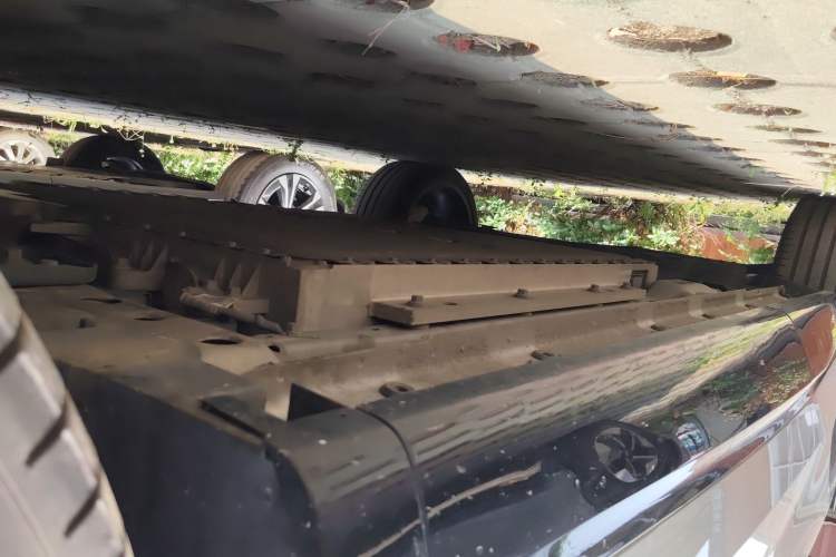Used Lynk & Co 08 EM-P 2023 245km Ultra-Long Range Halo Right Side Sill