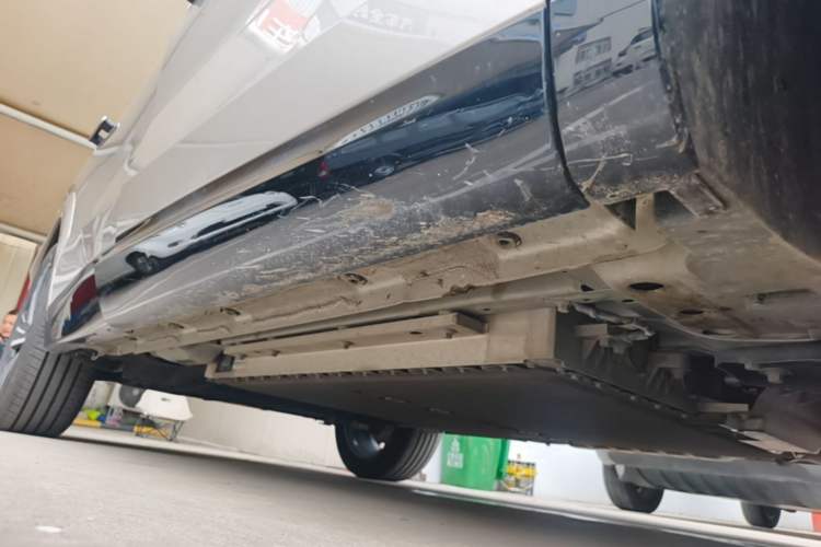 Used Lynk & Co 08 EM-P 2023 245km Ultra-Long Range Halo Right Side Sill