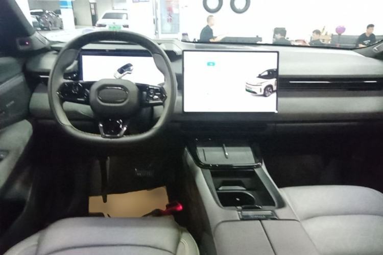 Used Lynk & Co 08 EM-P 2023 120km Long-Range Halo Steering Wheel