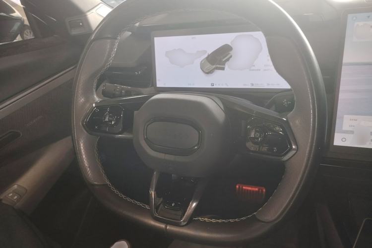 Used Lynk & Co 08 EM-P 2023 220km All-Wheel-Drive Performance Halo Steering Wheel
