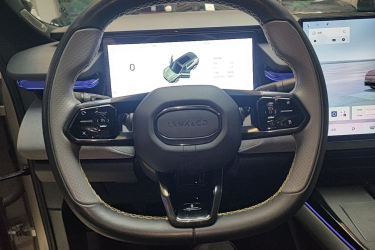 Used Lynk & Co 08 EM-P 2023 120km Long-Range Pro Steering Wheel