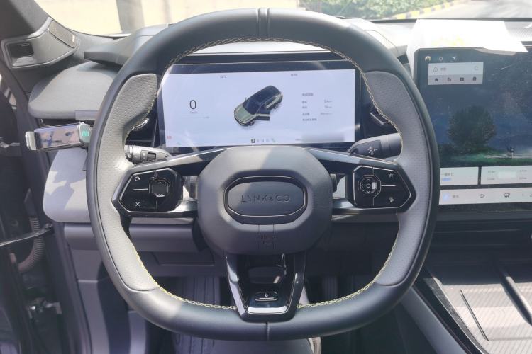 Used Lynk & Co 08 EM-P 2023 120km Long-Range Halo Steering Wheel