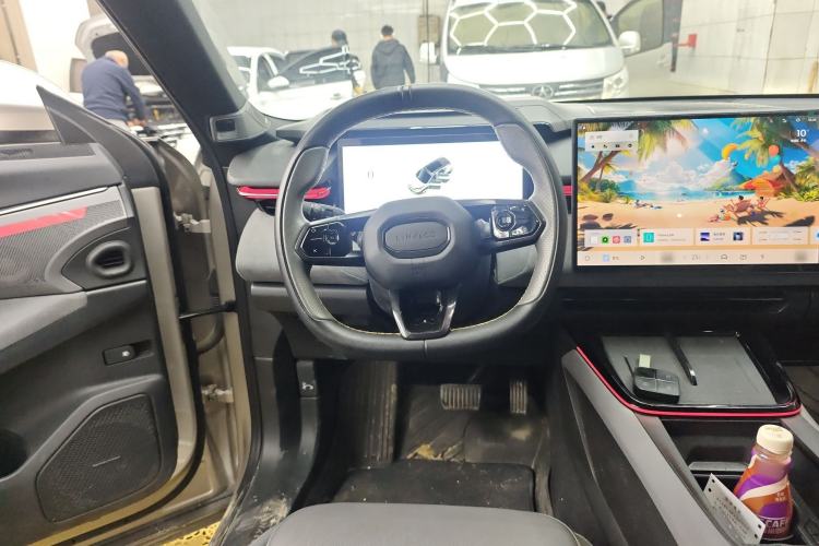 Used Lynk & Co 08 EM-P 2023 120km Long-Range Halo Steering Wheel