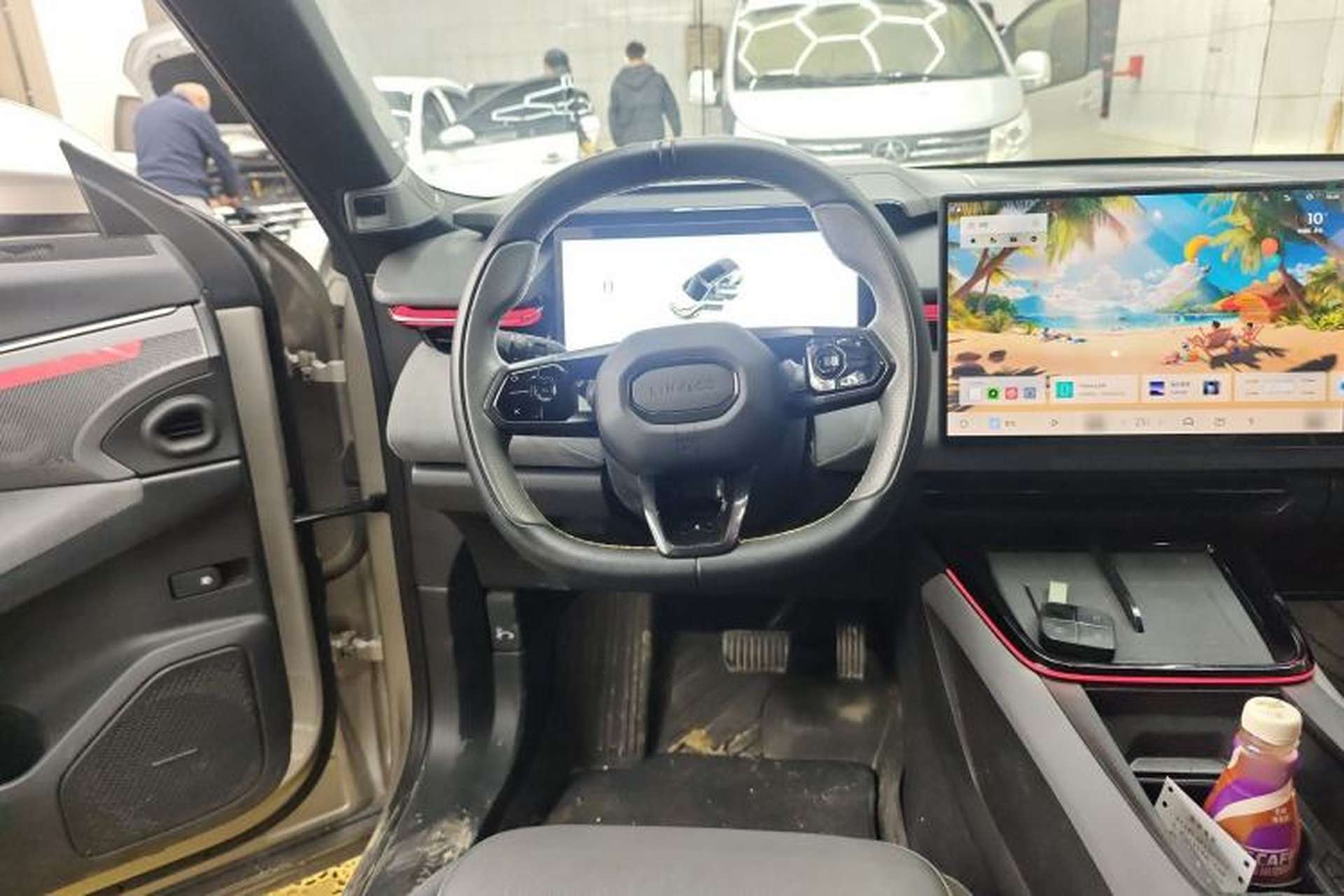 Used Lynk & Co 08 EM-P 2023 120km Long-Range Halo Steering Wheel