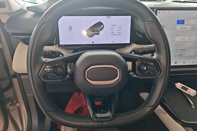 Used Lynk & Co 08 EM-P 2023 220km All-Wheel-Drive Performance Halo Steering Wheel