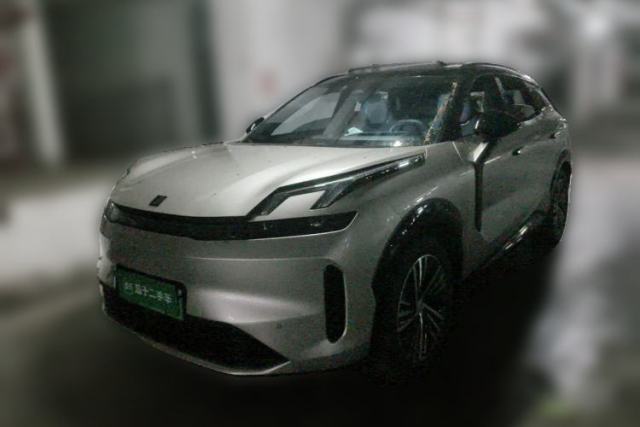 Used Lynk & Co 08 EM-P 2023 120km Long-Range Halo