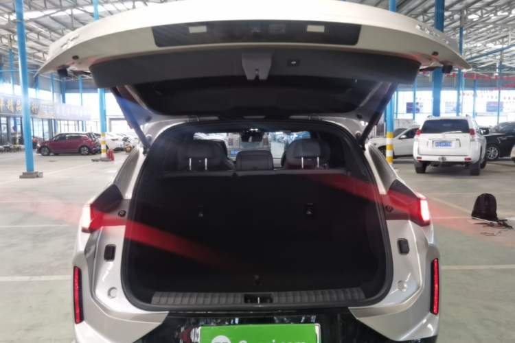 Used Lynk & Co 08 EM-P 2023 120km Long-Range Halo Trunk