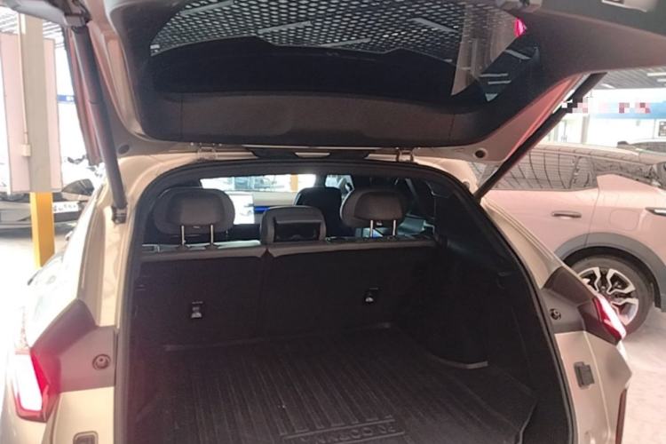 Used Lynk & Co 08 EM-P 2023 120km Long-Range Halo Trunk