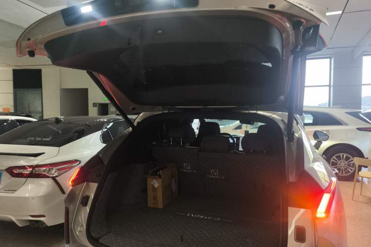 Used Lynk & Co 08 EM-P 2023 120km Long-Range Halo Trunk