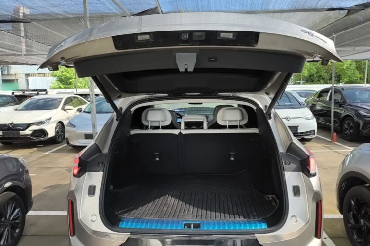 Used Lynk & Co 08 EM-P 2023 245km Ultra-Long Range Halo Trunk