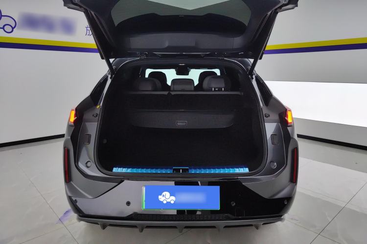 Used Lynk & Co 08 EM-P 2023 220km All-Wheel-Drive Performance Halo Trunk