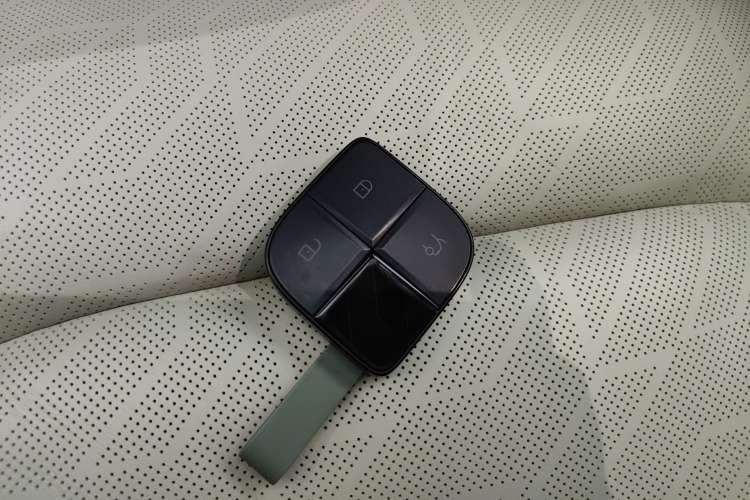 Used Lynk & Co 08 EM-P 2023 245km Ultra-Long Range Halo Vehicle Key
