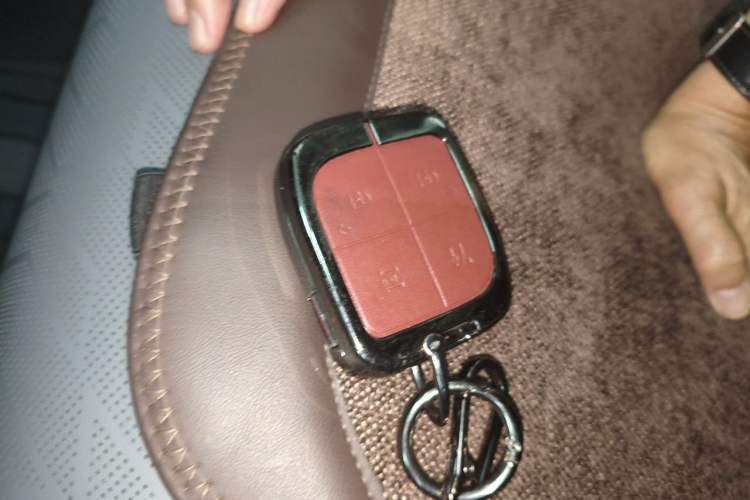 Used Lynk & Co 08 EM-P 2023 120km Long-Range Pro Vehicle Key