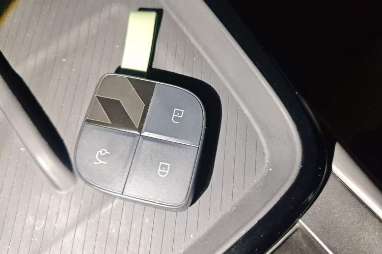 Used Lynk & Co 08 EM-P 2023 120km Long-Range Halo Vehicle Key