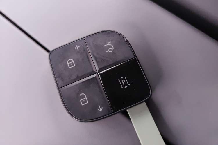Used Lynk & Co 08 EM-P 2023 220km All-Wheel-Drive Performance Halo Vehicle Key