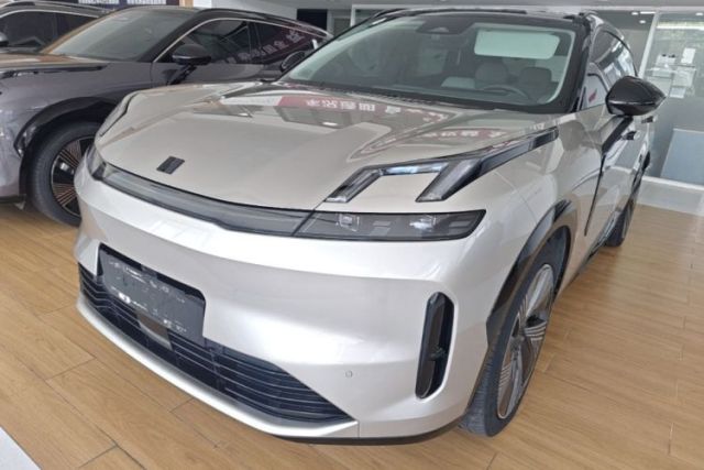 Used Lynk & Co 08 EM-P 2023 220km All-Wheel-Drive Performance Halo