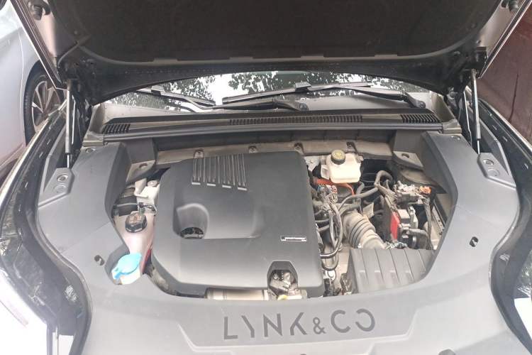 Used Lynk & Co 08 EM-P 2023 120km Long-Range Halo Engine Bay