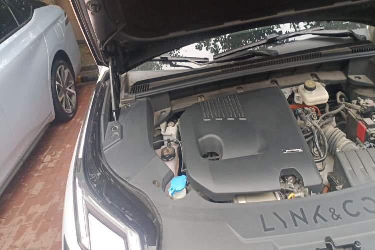Used Lynk & Co 08 EM-P 2023 120km Long-Range Halo Engine Bay Right