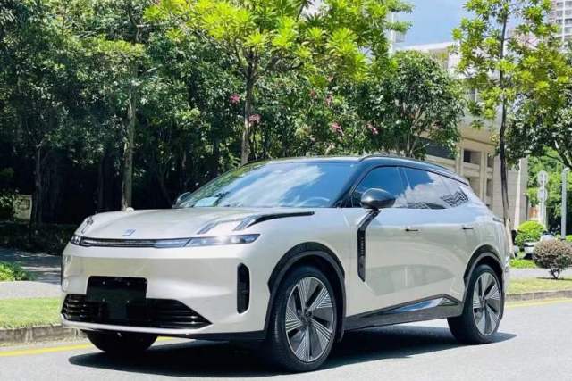 Used Lynk & Co 08 EM-P 2023 220km All-Wheel-Drive Performance Halo
