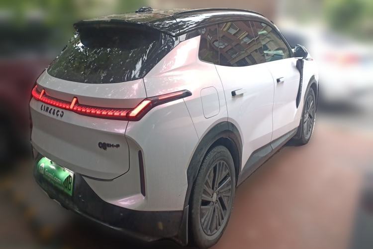Used Lynk & Co 08 EM-P 2023 120km Long-Range Halo Rear Right 45 Deg