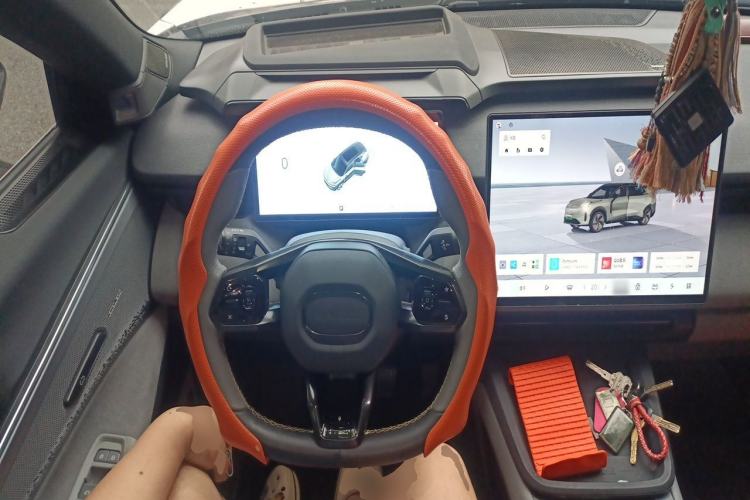 Used Lynk & Co 08 EM-P 2023 120km Long-Range Halo Steering Wheel