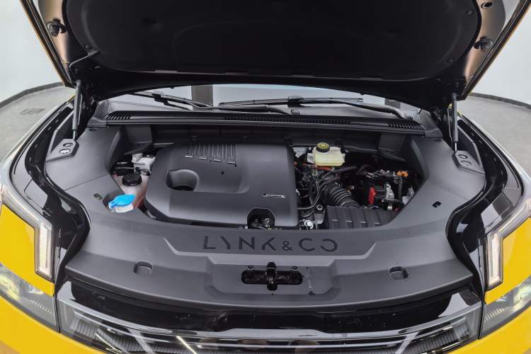 Used Lynk & Co 08 EM-P 2023 120km Long-Range Halo Engine Bay