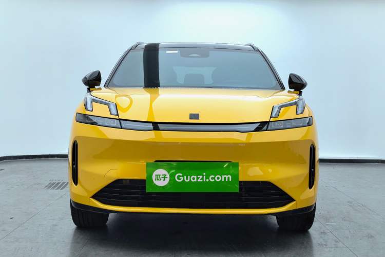 Used Lynk & Co 08 EM-P 2023 120km Long-Range Halo Exterior 2