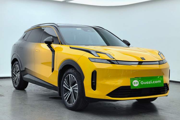 Used Lynk & Co 08 EM-P 2023 120km Long-Range Halo Exterior 3
