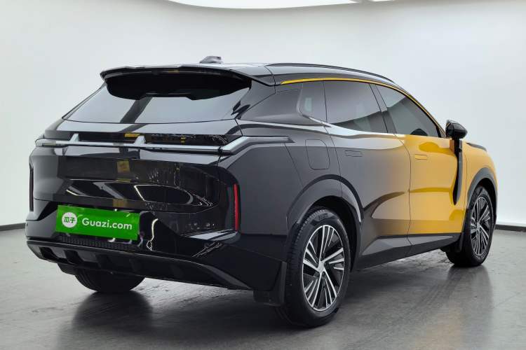 Used Lynk & Co 08 EM-P 2023 120km Long-Range Halo Exterior 6