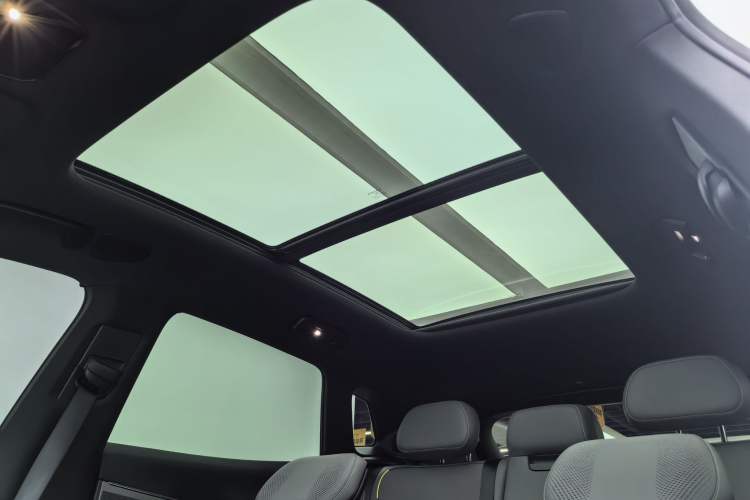 Used Lynk & Co 08 EM-P 2023 120km Long-Range Halo Headliner